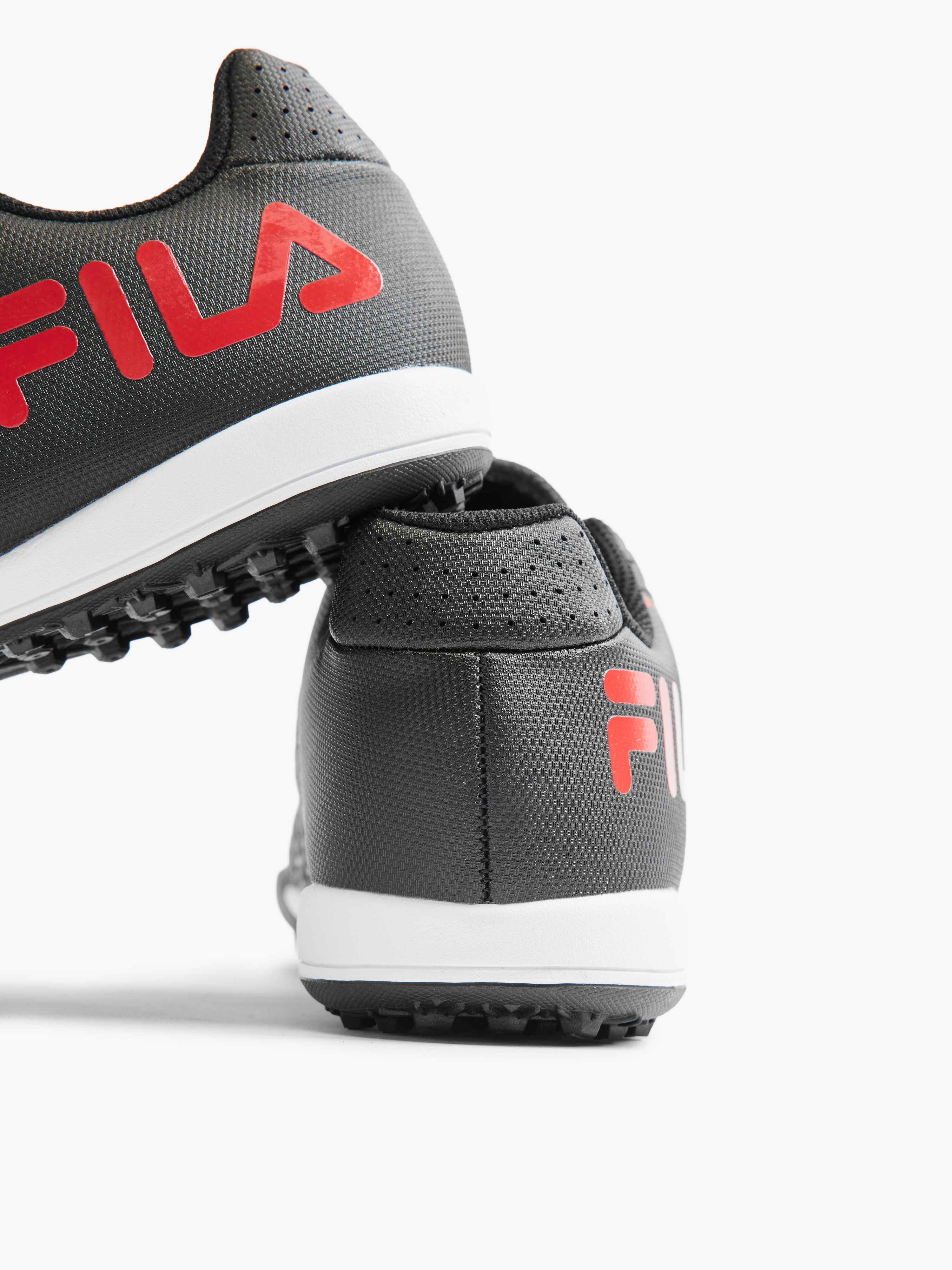 Fila Siyah Fila Futbol Ayakkabısı