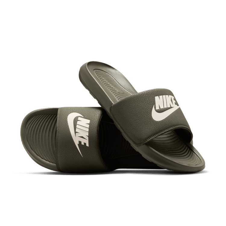Nike Yeşil Nike Victori One Terlik