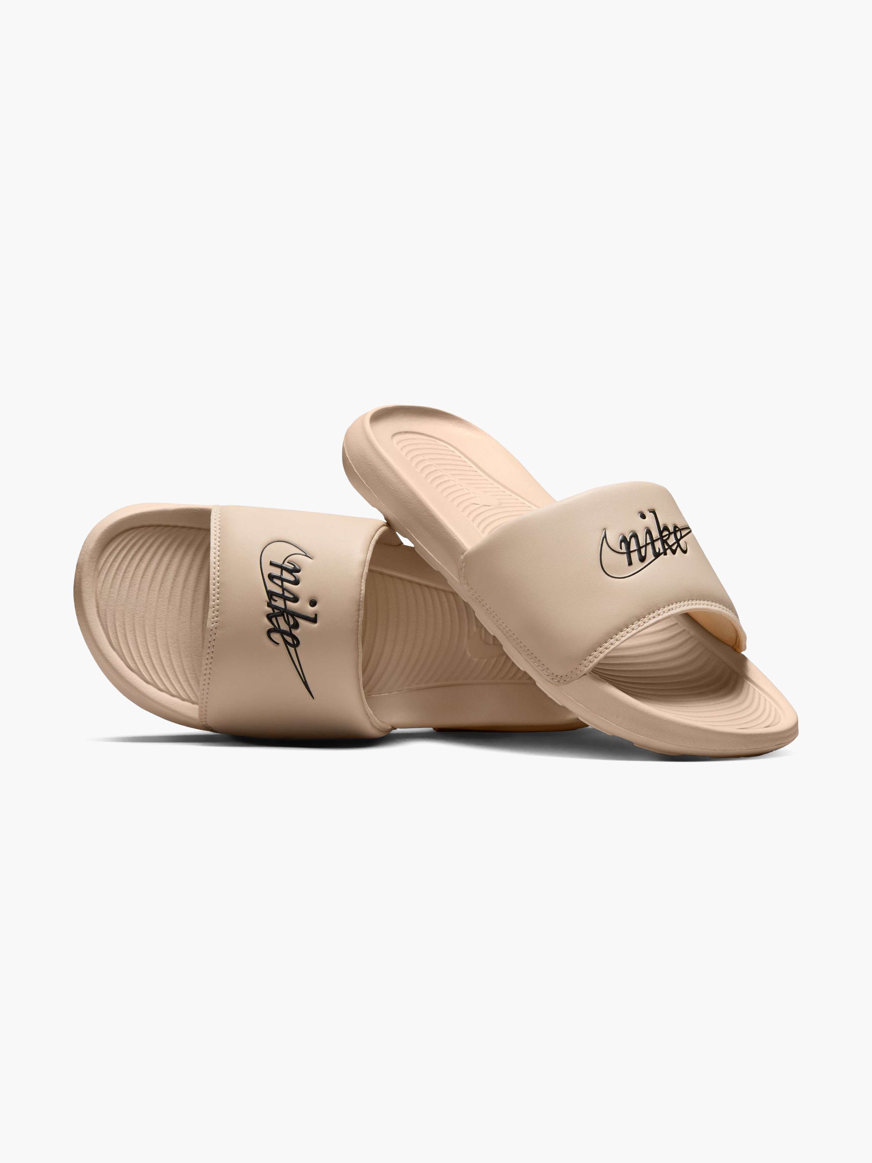 Nike Bej Nike Victori One Terlik