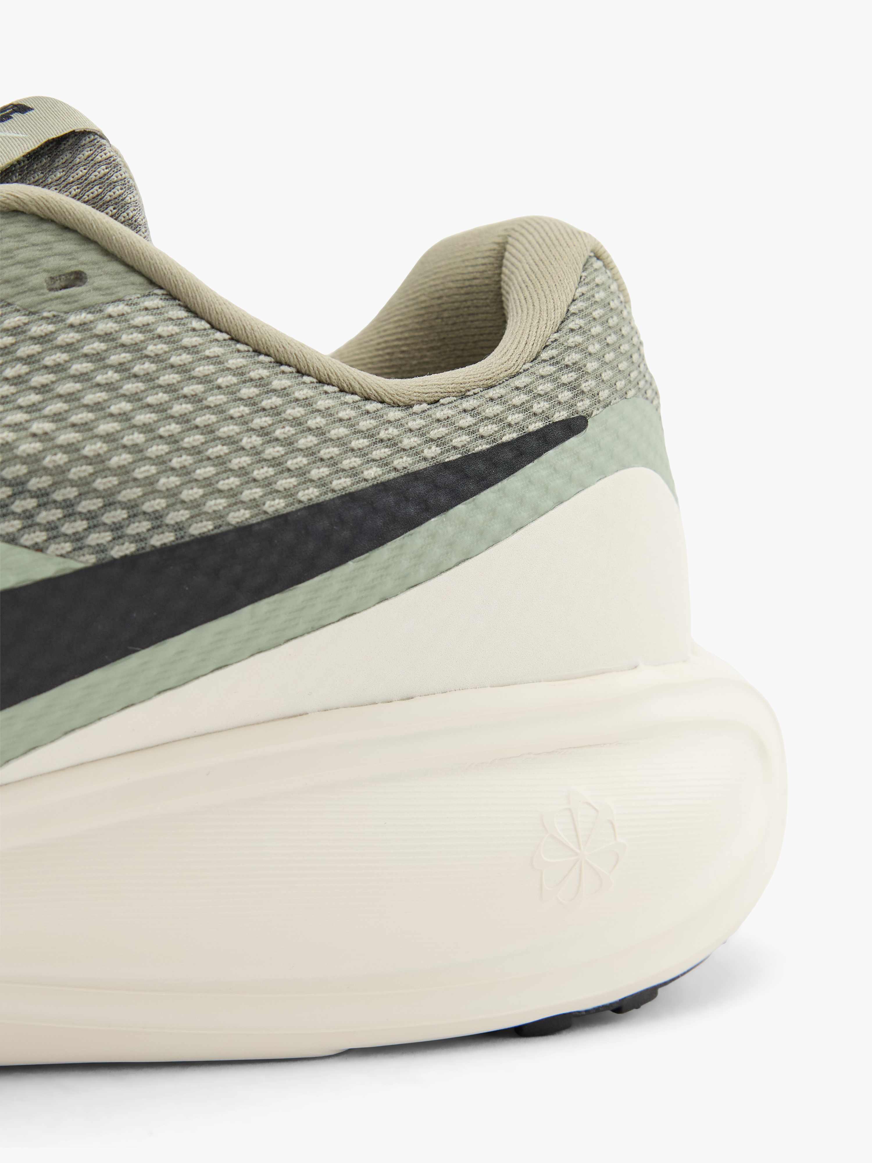 Nike Gri Nike Revolution 8