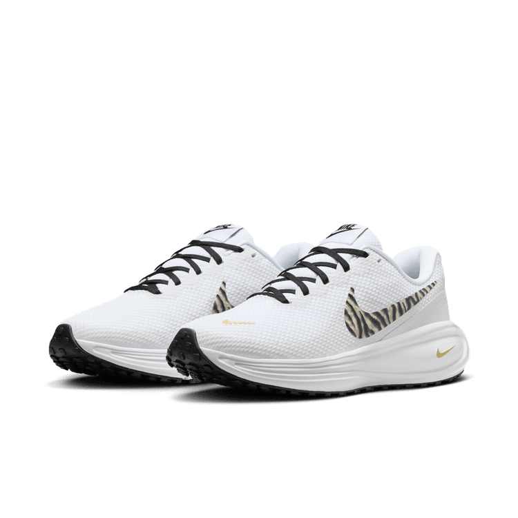 Nike Beyaz Nike Revolution 8