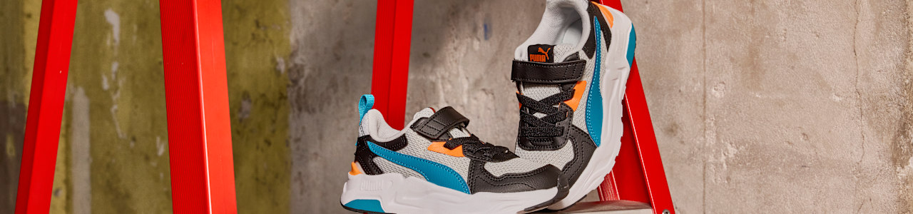 Sneakers in a industrial environnement