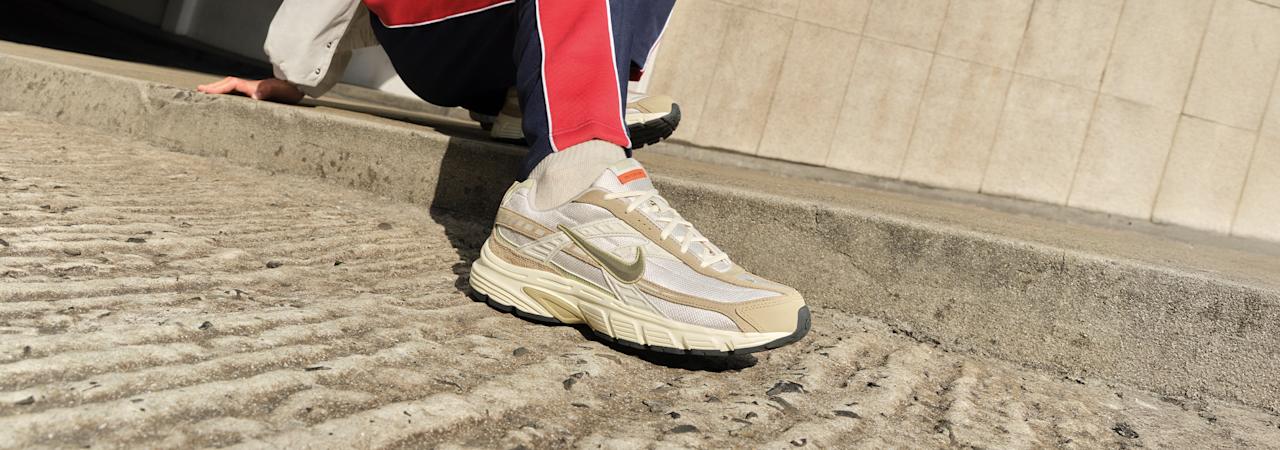 A man wearing retro sneaker