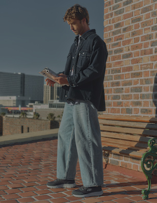 cdn_four-grid-category_portrait_1928x2500_skechers_oc_men_CK_0226_INT