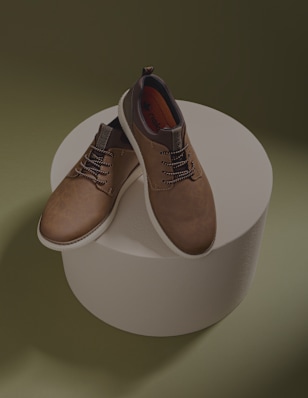 MEN0020_Portrait_Low-Shoes_Men_0625