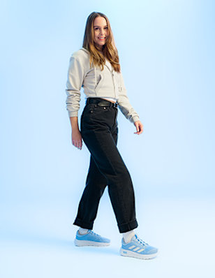 cdn_dy_H6_desktop_four-grid-category_adidas-cloud_women_AW_348x449_0425