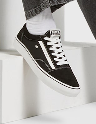cdn_dy_H6_desktop_four-grid-category_canvas-sneakers_men_AW_348x449_1224