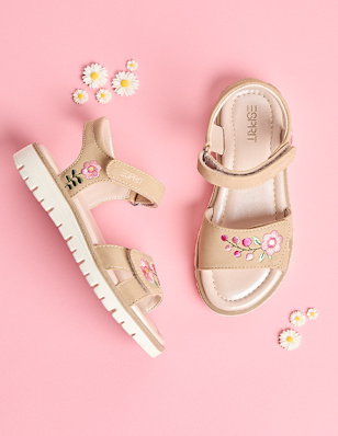 SS26_DUK_May_KidsGirlsSandals_MainHomeBanner_001_01