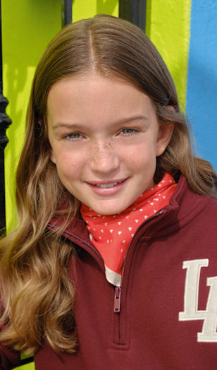 cdn-format_storyslider_fila_kids_BS_750x1090_0325_02