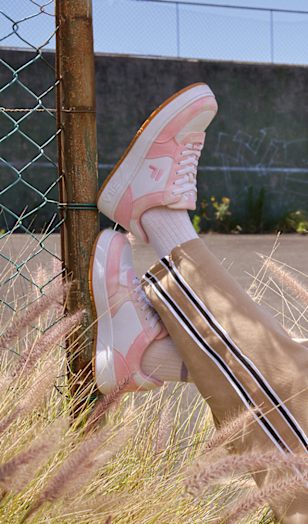 cdn-format_storyslider_multicolor-fila_women_AW_750x1090_0225_03