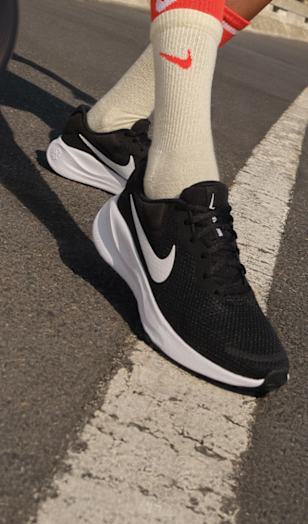 cdn-format_storyslider_nike_women_AW_750x1090_0225_02