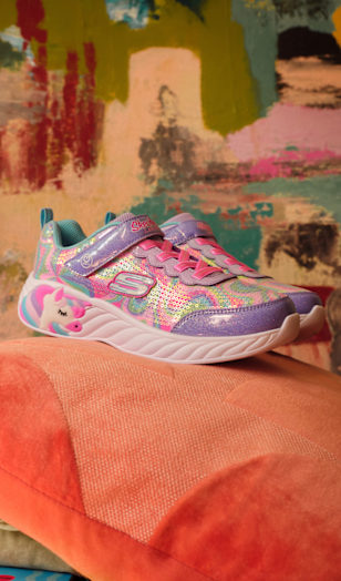 cdn-format_storyslider_skechers_kids_AW_750x1090_0225_02