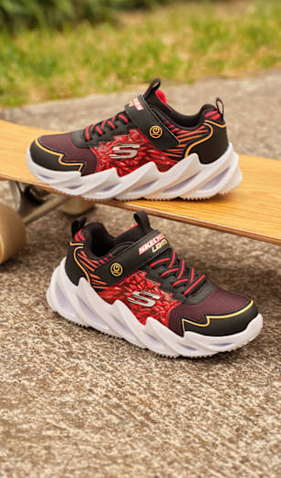 cdn-format_storyslider_skechers_kids_AW_750x1090_0225_03