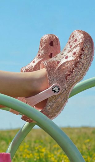 cdn_storyslider_portrait_1720x2500_Retail_Media_Crocs_kids_SM_0526_01