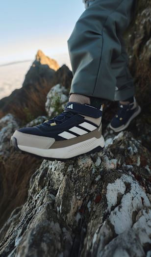 cdn_storyslider_portrait_1720x2500_adidas_terrex_kids_ES_0926_02