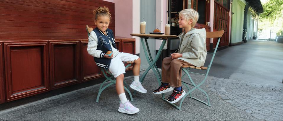 cdn_main-banner_landscape_2500x1068_skechers_family_OC_kids_INT_SM_0226