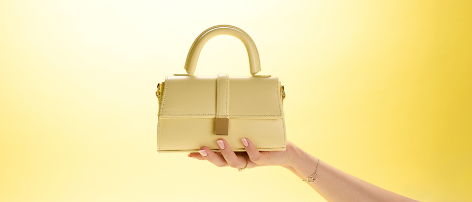 SS26_DUK_July_WomenBags_MainHomeBanner_001_01