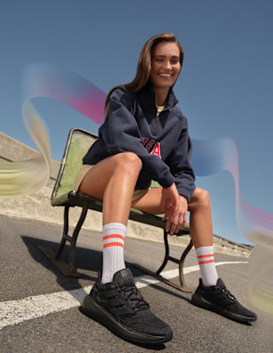 K103SS25_SportbrandComfy_Adidas_18212372_YoungWoman_0083