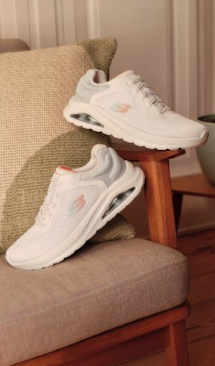 cdn-format_storyslider_skechers_women_AW_750x1090_0225_03