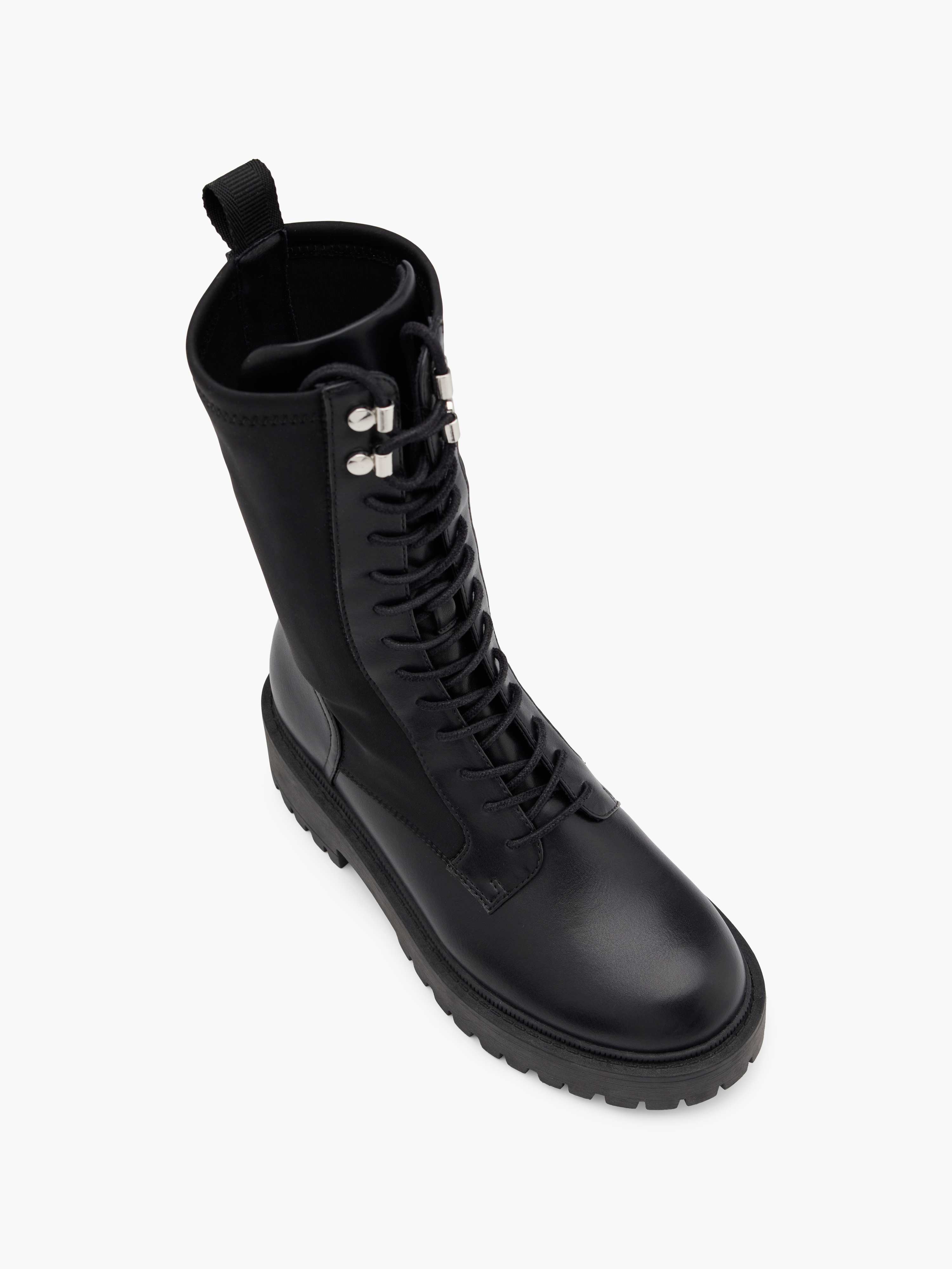 Schnürstiefelette