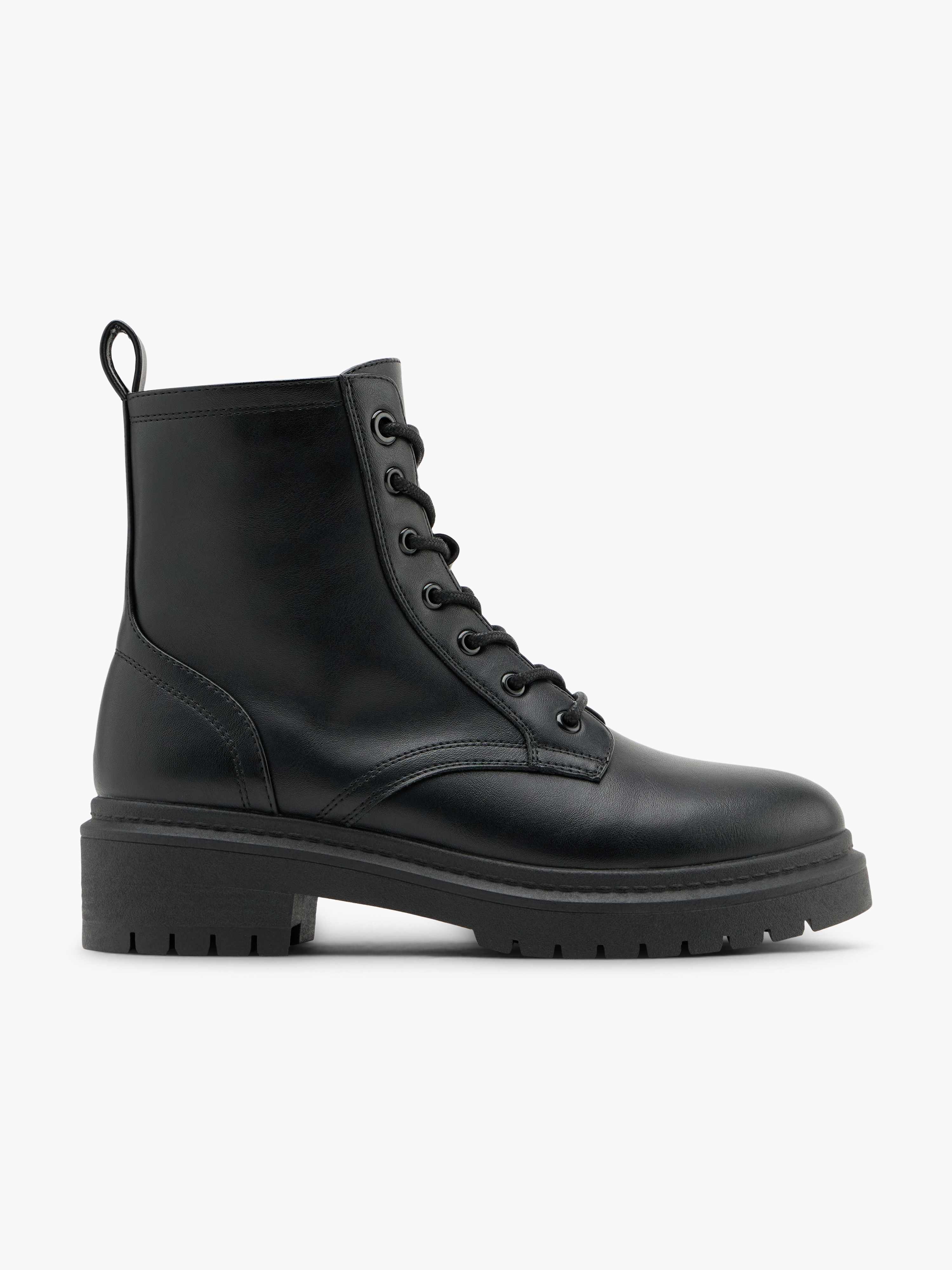 Schnürboots