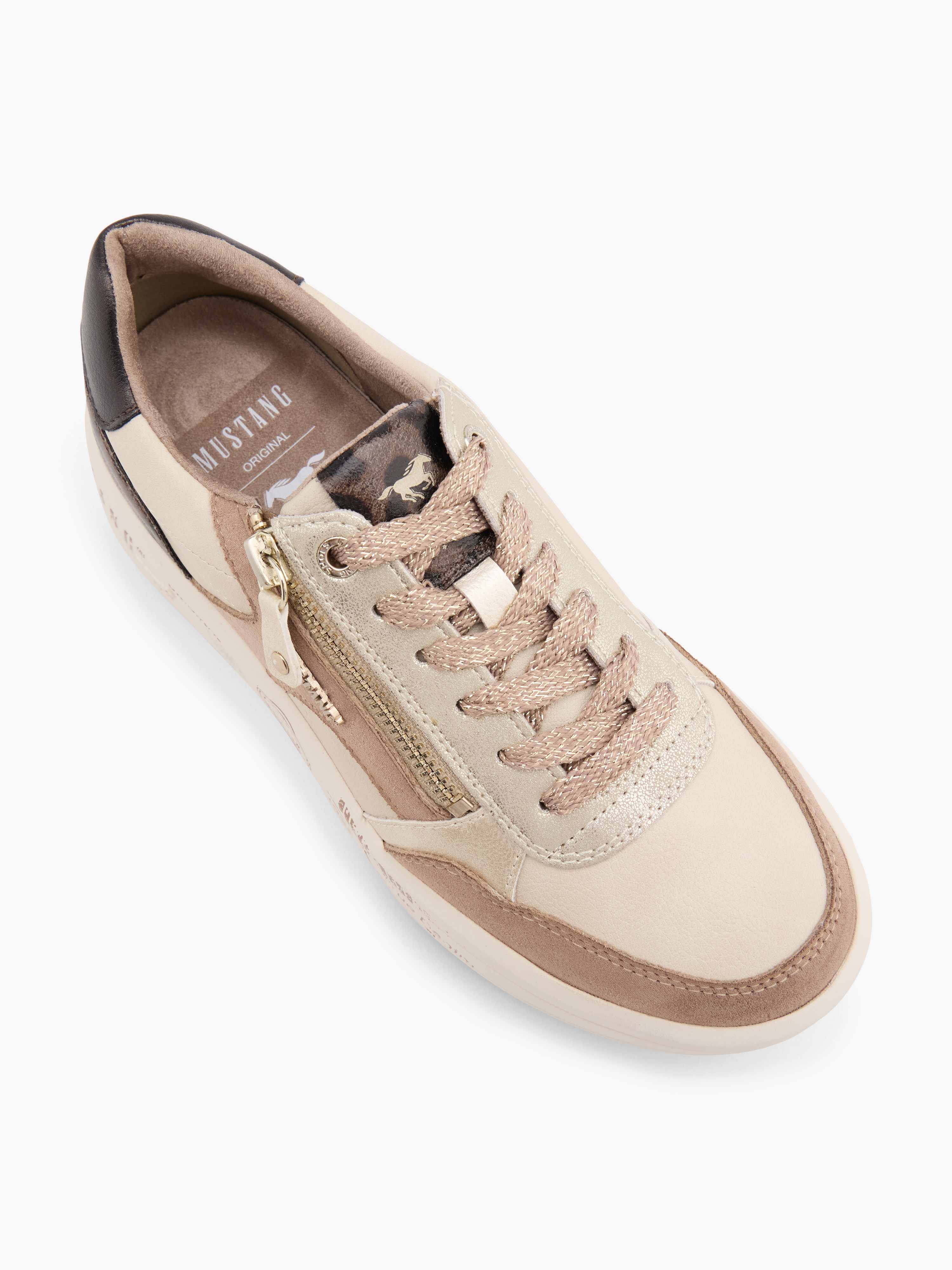 Sneaker