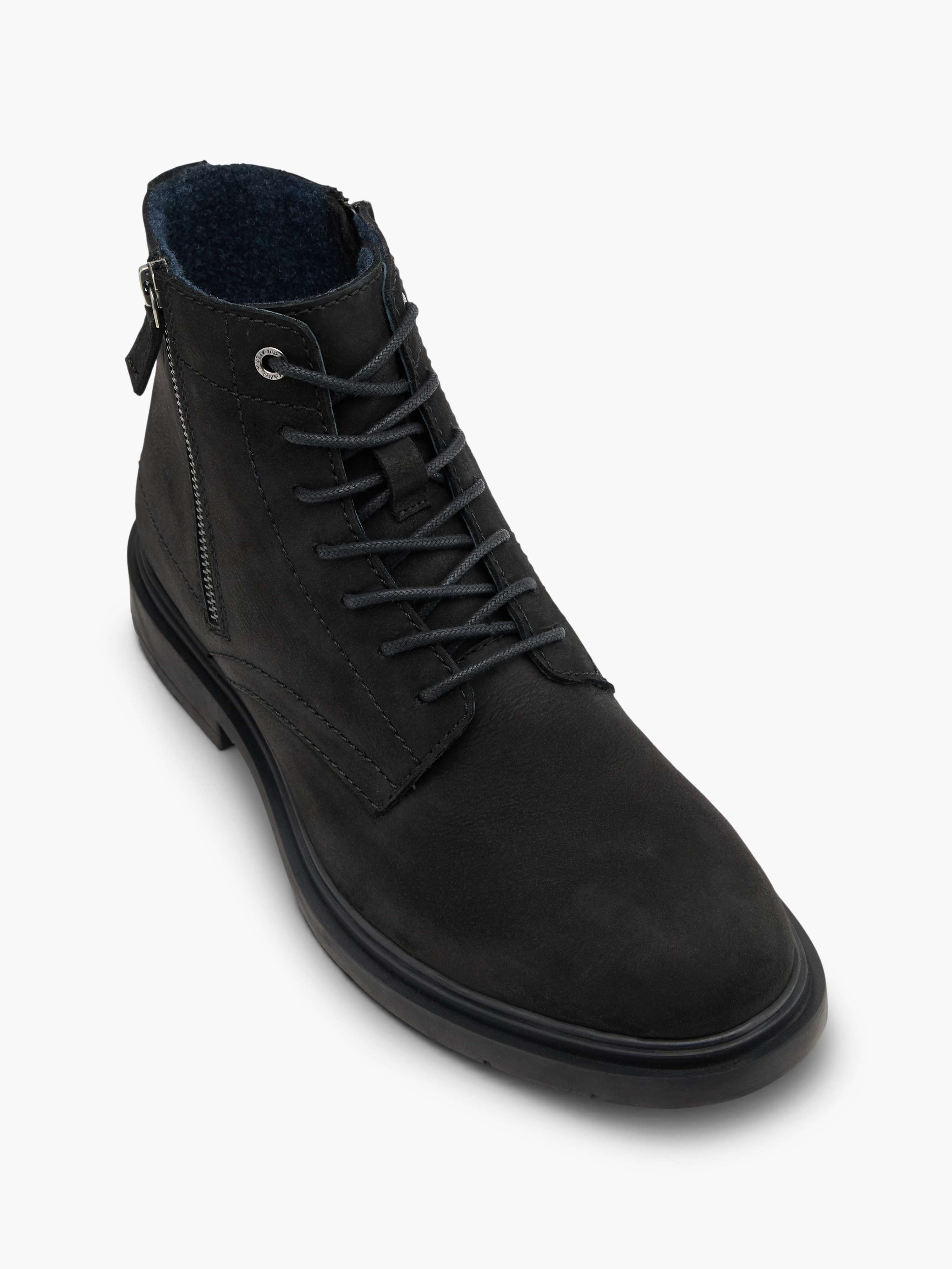 Schnürboots
