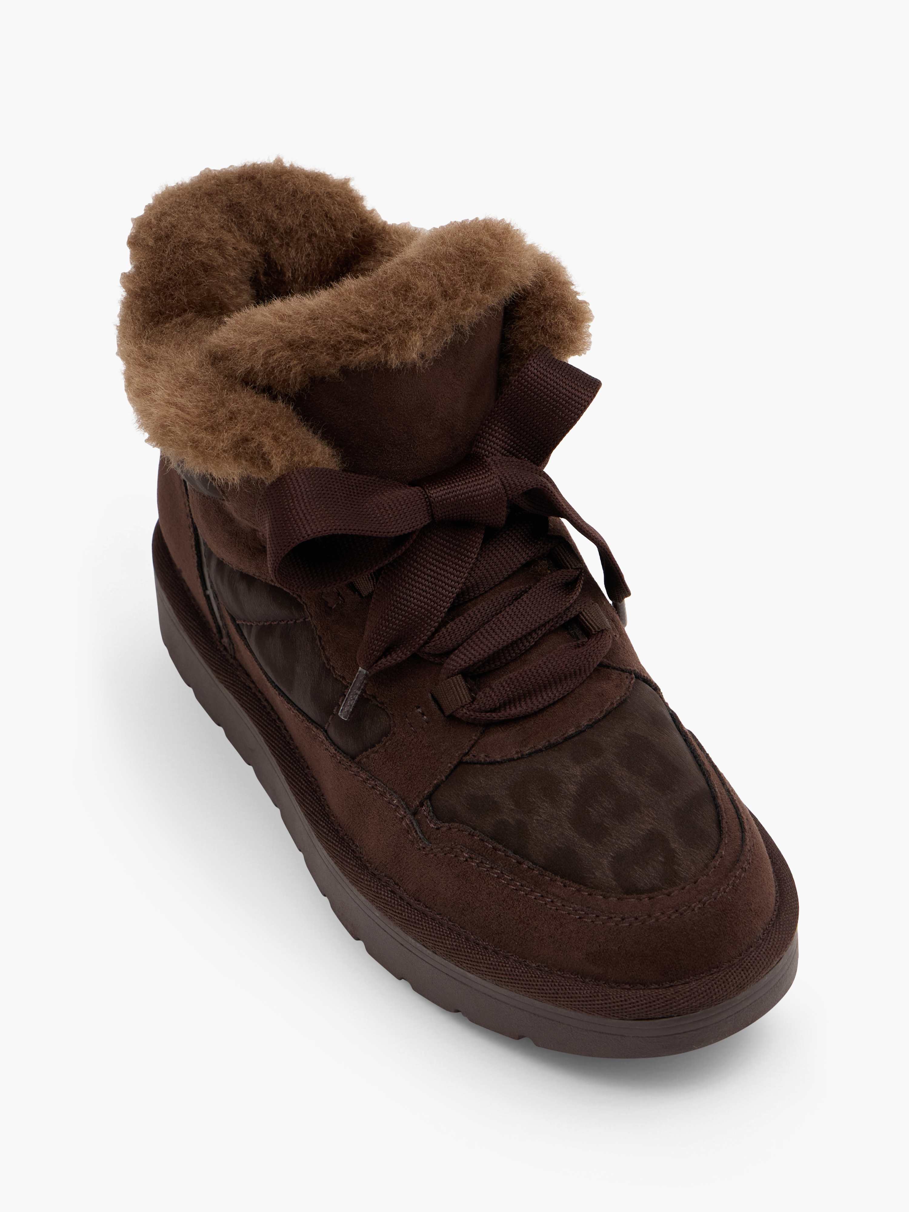 Schnürboots