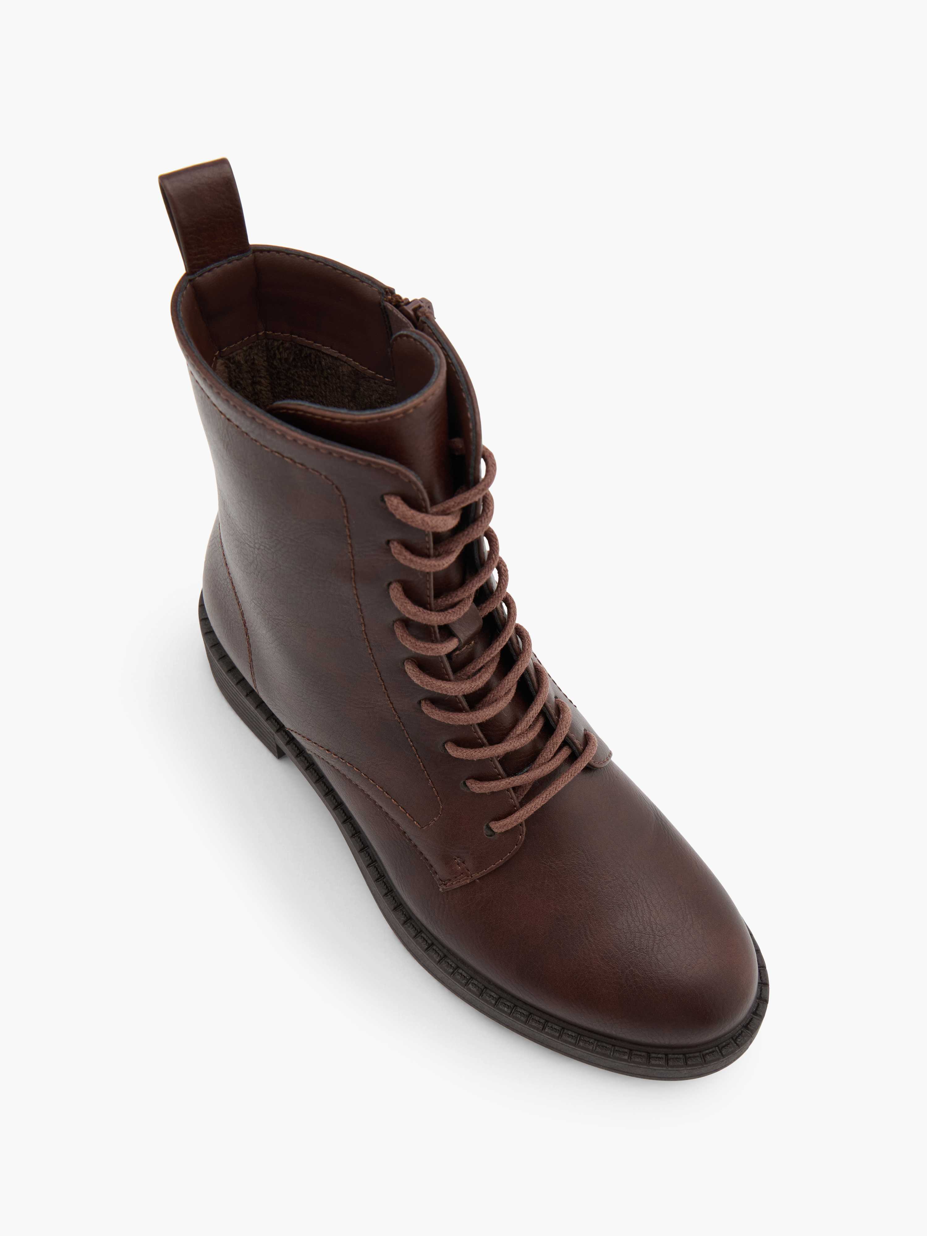Schnürboots