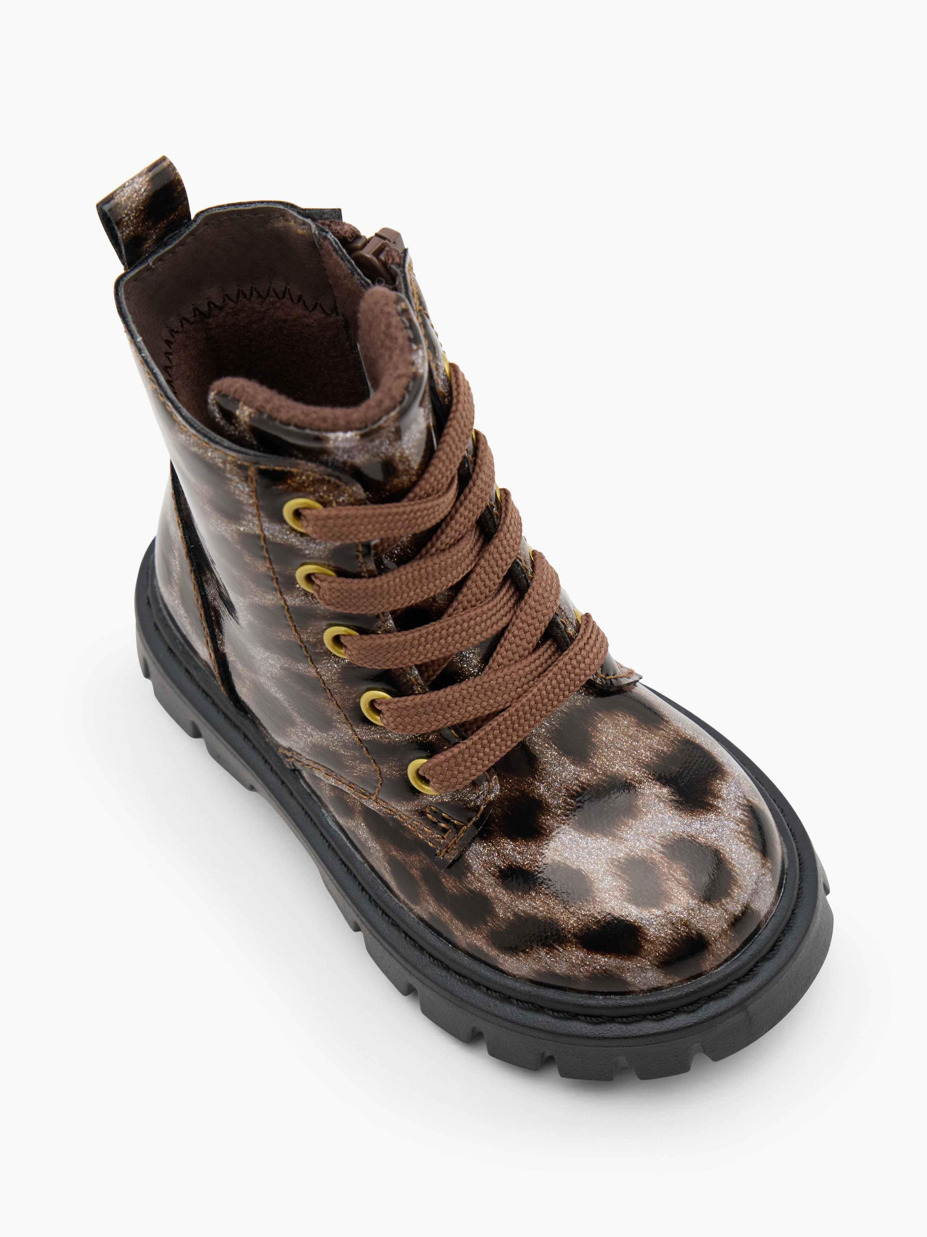 Schnürboots