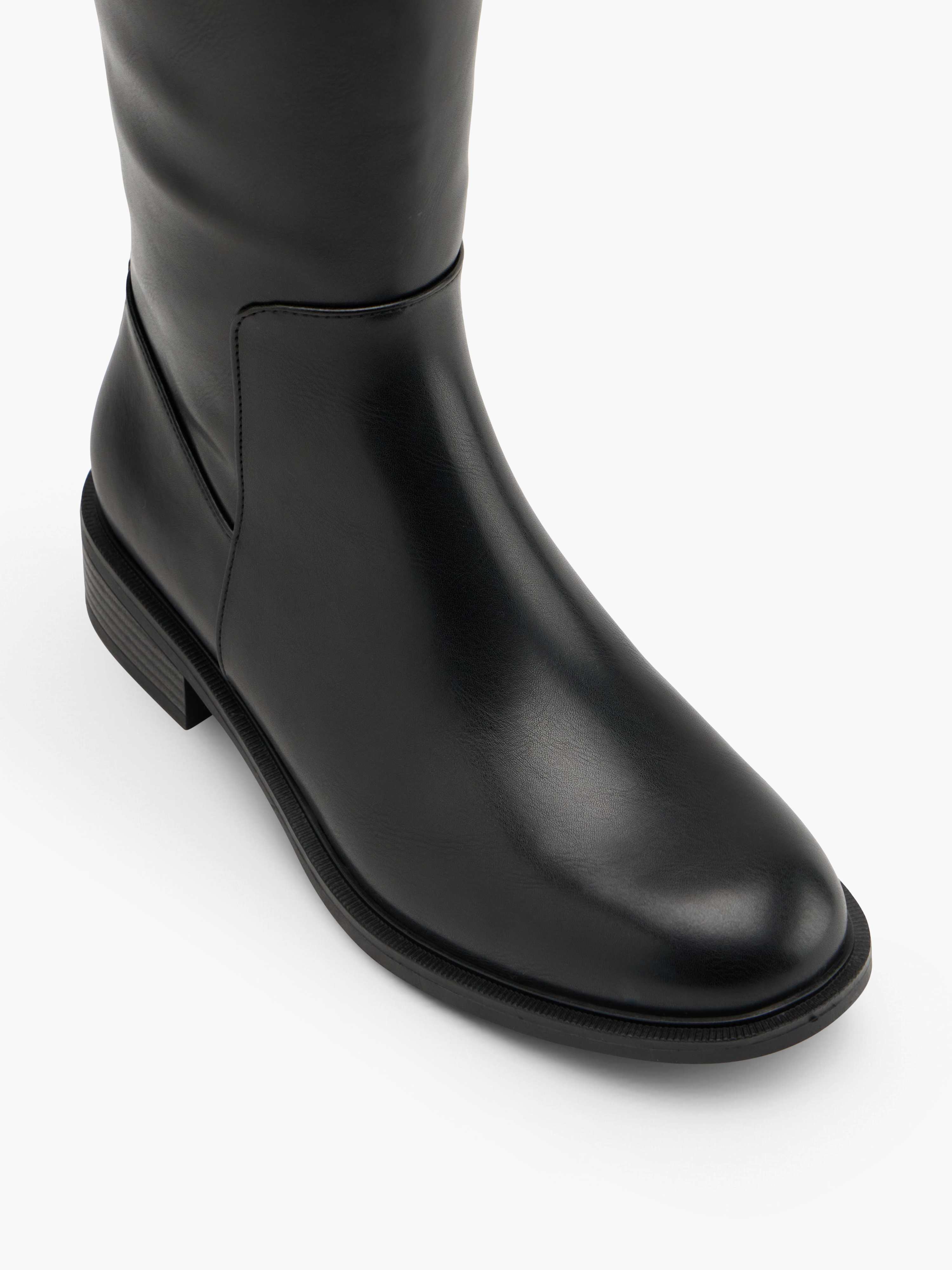 Weitschaftstiefel