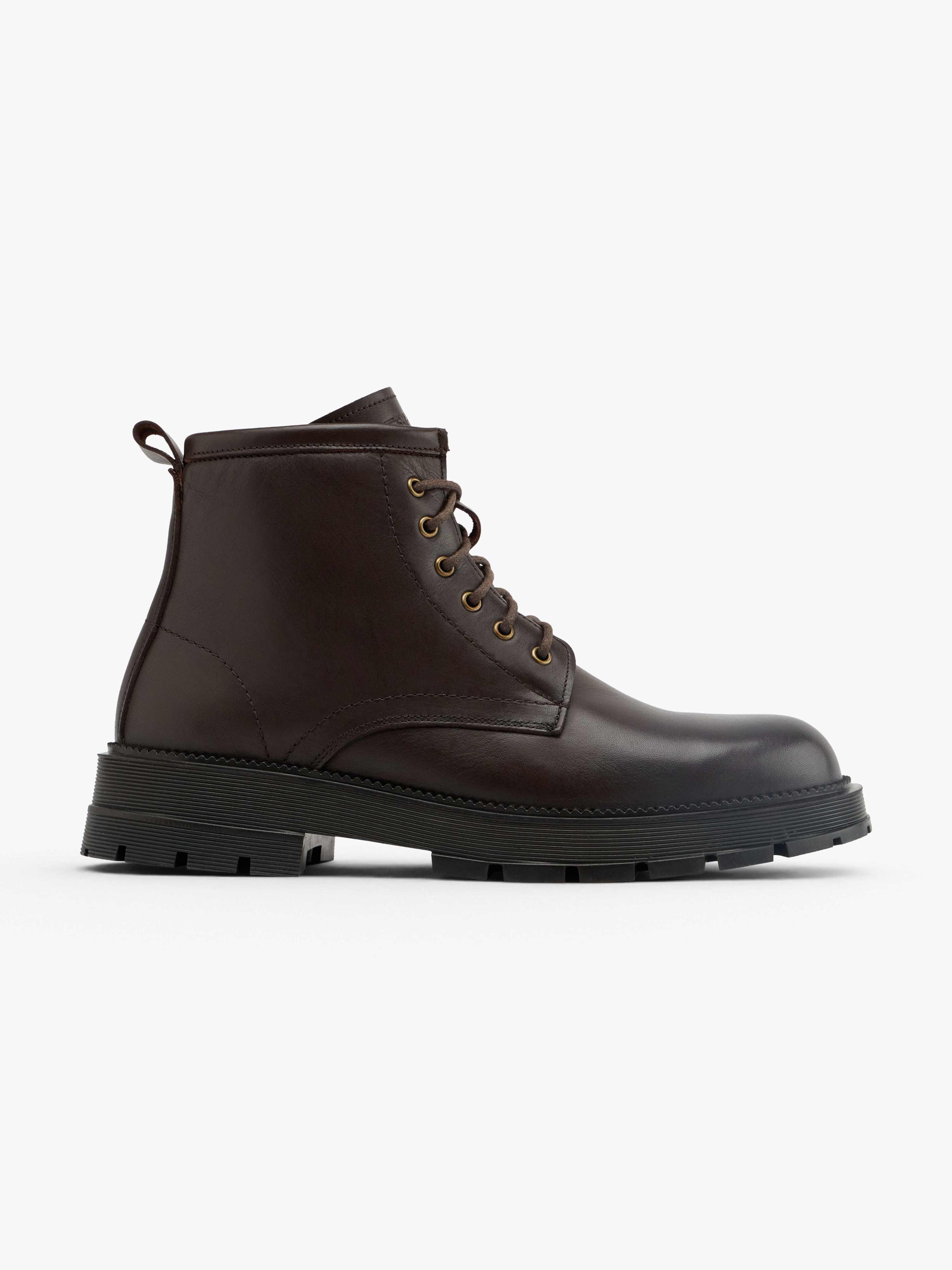 Schnürboots