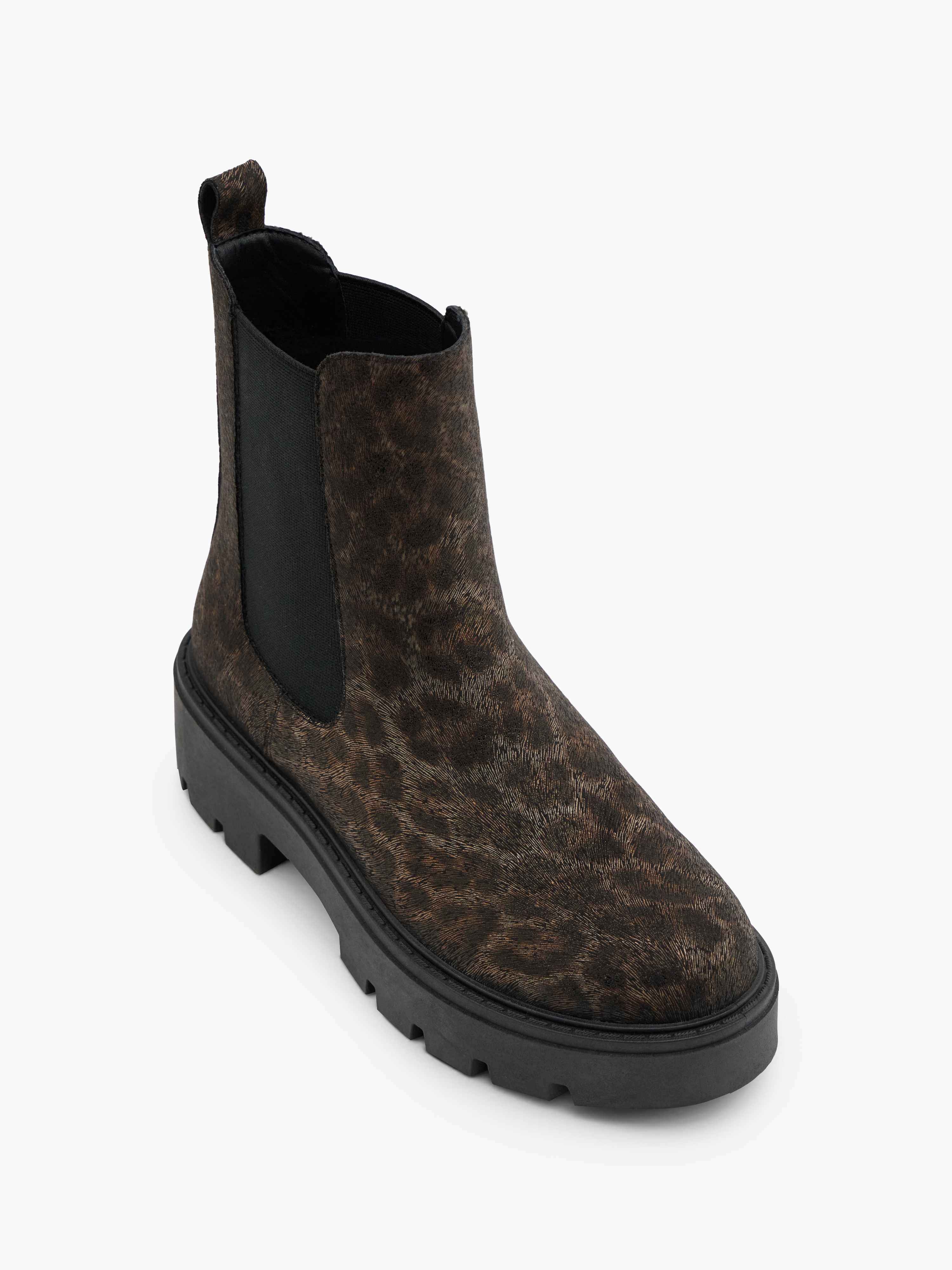 Chelsea Boots
