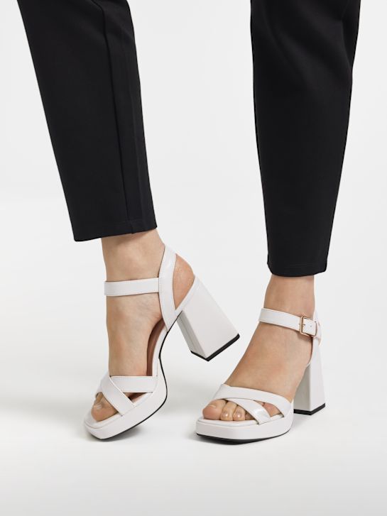 Catwalk Sandale cu toc Crem 2795 7