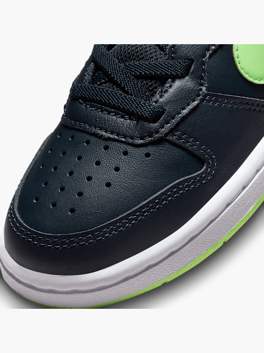 Nike Kotníkové tenisky Černá 3045 6