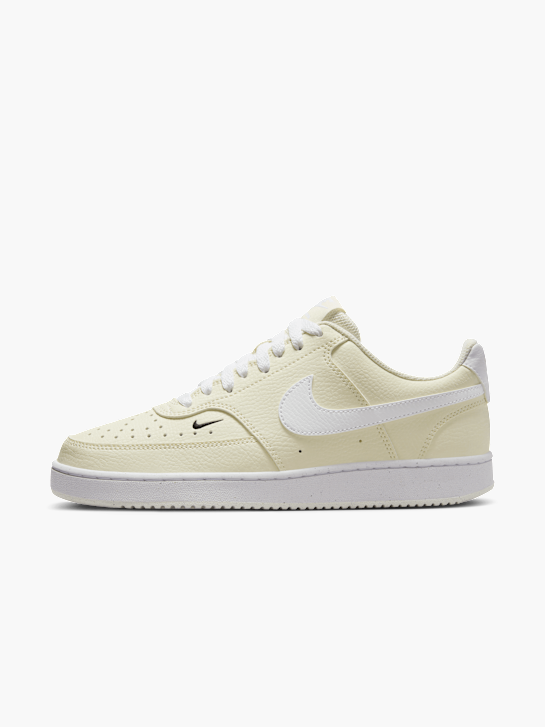 Nike Baskets Crème 28981 2