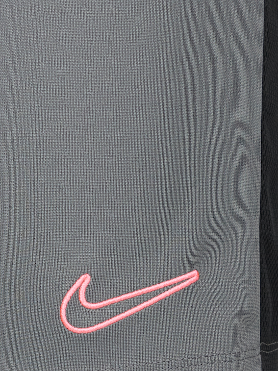 Nike Shorts Grau 28894 3