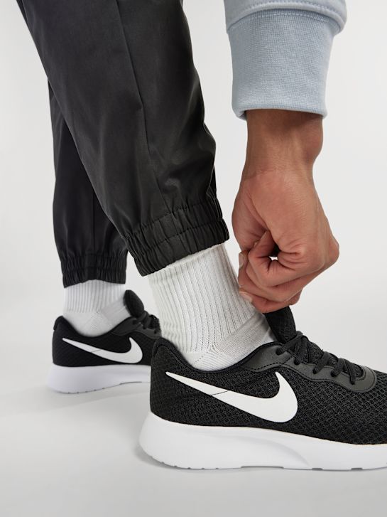 Nike Sneaker Schwarz 7744 8