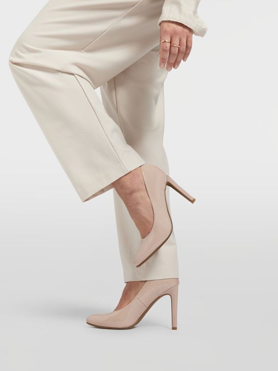 Graceland Salonke Nude 633 8