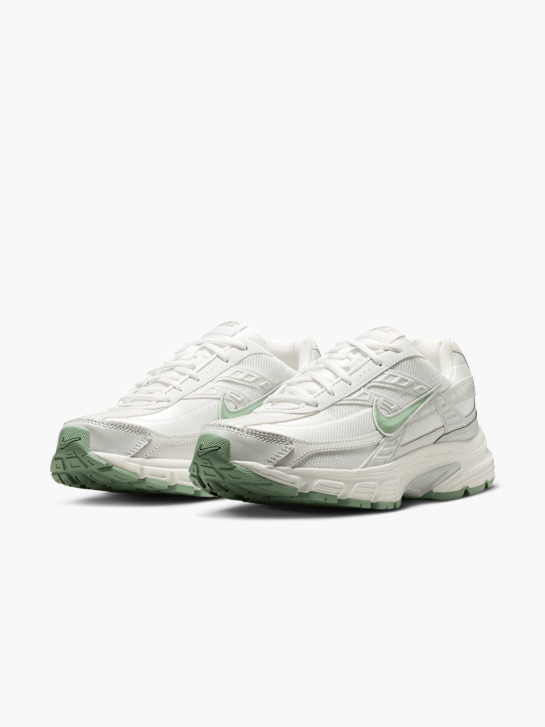 Nike Baskets Blanc 137924 2