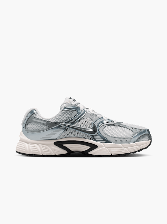 Nike Sneaker Plata 146318 1
