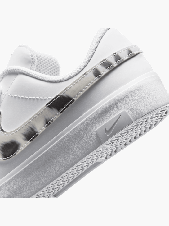 Nike Маратонки Бял 146500 6