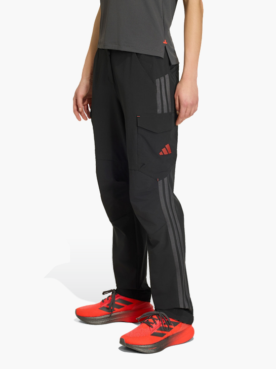 adidas AUDI&nbsp;REVOLUT&nbsp;F1&nbsp;TEAM&nbsp;MECHANICS&nbsp;HOSE Schwarz 169673 2
