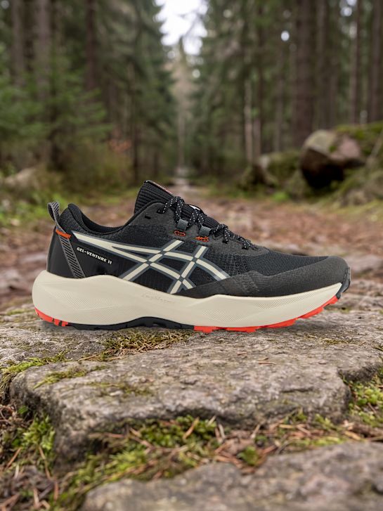 ASICS Baskets de course noir 111556 1