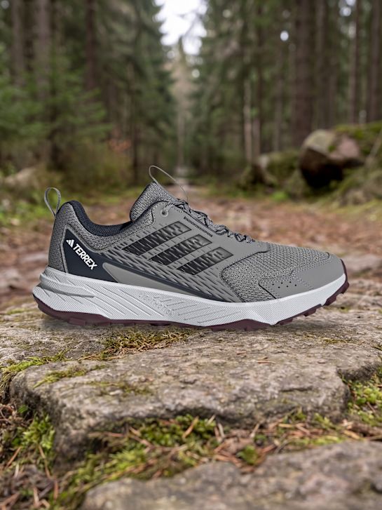 adidas Baskets de course gris 147735 1