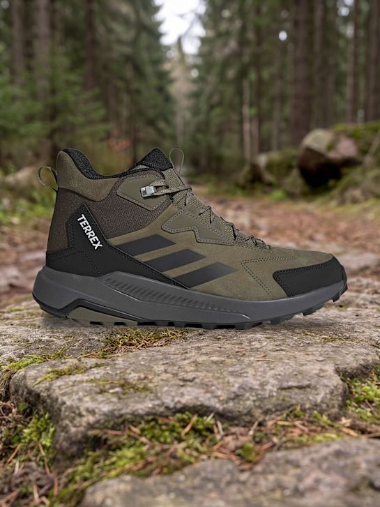 adidas Chaussure de randonnée Olive 151383 1