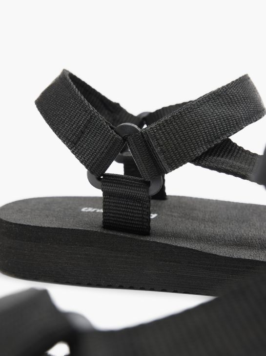 Graceland Trekingové sandále čierna 6039 5