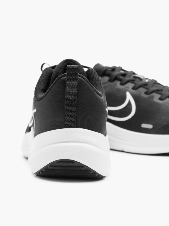 Nike Обувки за бягане schwarz 1486 4