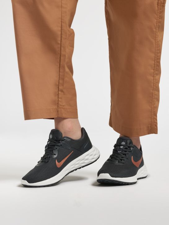 Nike Обувки за бягане schwarz 959 7