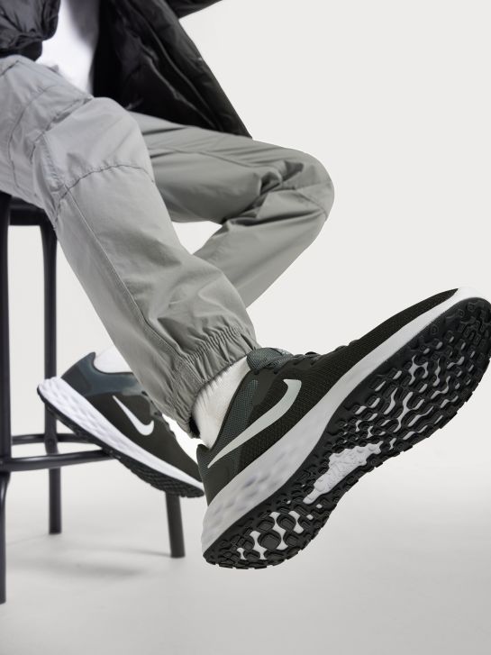 Nike Bežecká obuv grau 5919 8